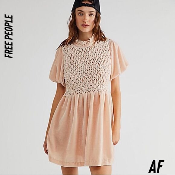 FREE PEOPLE GUM DROP MINI VELVET DRESS IN CHAMPAGNE TOAST LARGE NEW - Picture 4 of 8